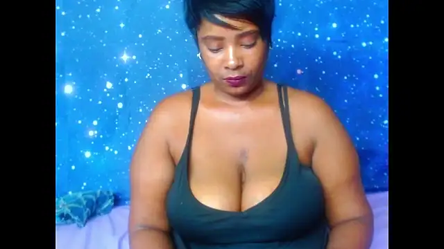 2Sweetysmile online show from March 19, 2025, 8:00 pm