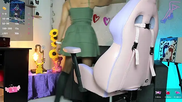 Snapshot of Alaia_Love77 chatting on March 11, 2026, 6:02 pm Alaia Love77 online show from March 11, 2026, 6:02 pm