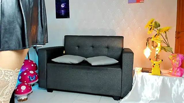 Snapshot of Alaia_Love77 chatting on May 14, 2026, 9:23 pm Alaia Love77 online show from May 14, 2026, 9:23 pm
