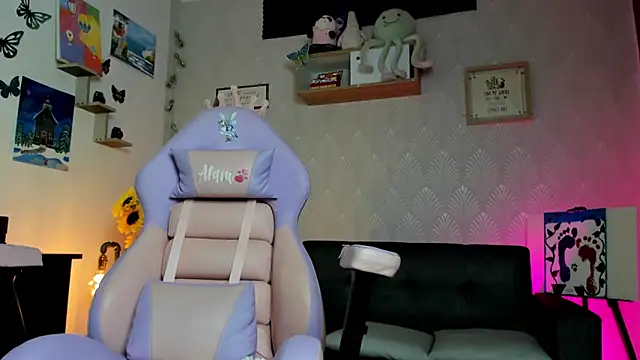 Snapshot of Alaia_Love77 chatting on March 13, 2026, 9:53 pm Alaia Love77 online show from March 13, 2026, 9:53 pm