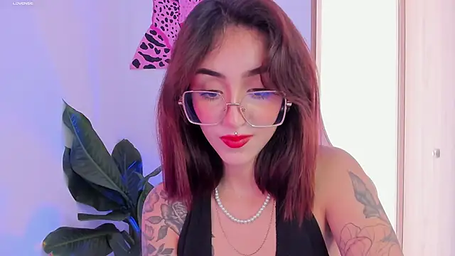 Snapshot of MelodieRoy chatting on February 10, 2025, 8:00 pm MelodieRoy online show from February 10, 2025, 8:00 pm