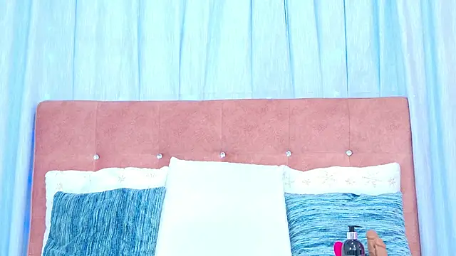 AlliciaKim online show from November 2, 2025, 7:08 pm