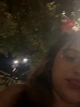 perlita05 online show from December 20, 2025, 2:47 am