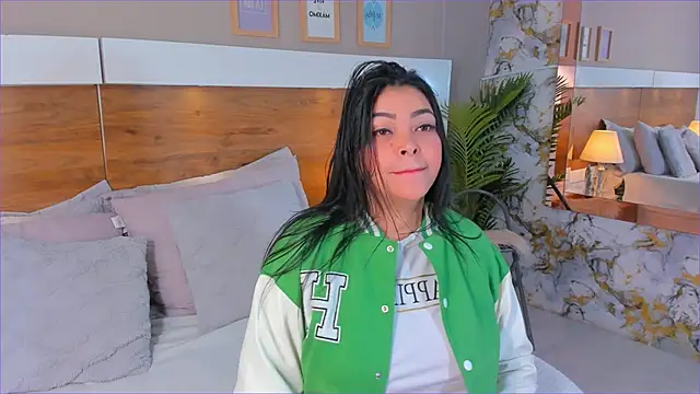 EmaBakker online show from November 30, 2025, 11:44 am