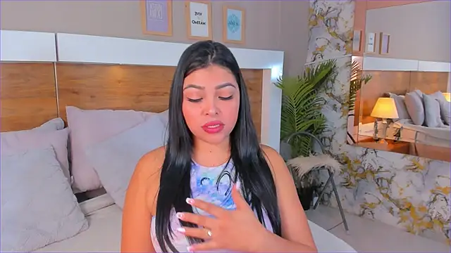 EmaBakker online show from November 28, 2025, 11:32 am