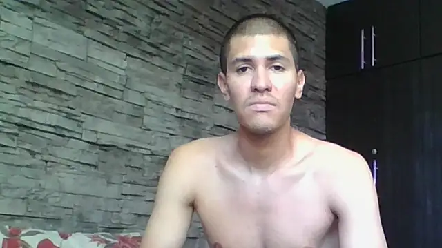 Snapshot of Sexylatin64 chatting on July 10, 2026, 4:40 pm Sexylatin64 online show from July 10, 2026, 4:40 pm