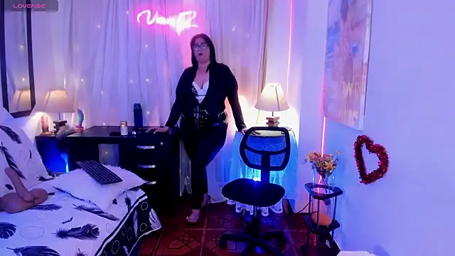 Venus R0se online show from July 1, 2026, 9:59 pm