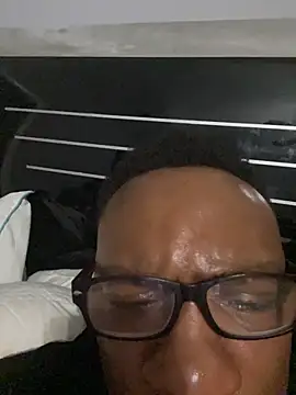 Snapshot of dknow25 chatting on February 15, 2026, 4:46 am dknow25 online show from February 15, 2026, 4:46 am