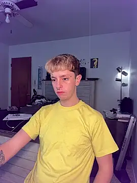 twentywithafelonyy online show from February 26, 2025, 6:37 pm