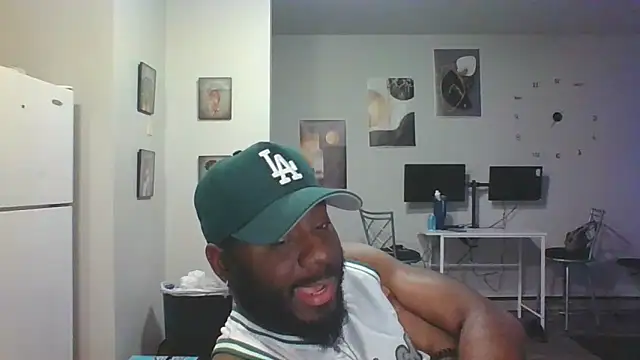 Snapshot of Stayinalive1992 chatting on January 20, 2025, 7:36 am Stayinalive1992 online show from January 20, 2025, 7:36 am