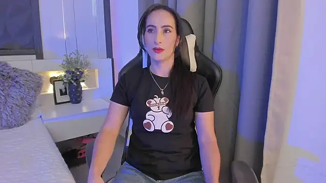 SaraGomez1 online show from February 11, 2026, 3:45 pm