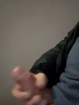 Snapshot of QcMisterv13 chatting on February 25, 2025, 10:53 pm QcMisterv13 online show from February 25, 2025, 10:53 pm