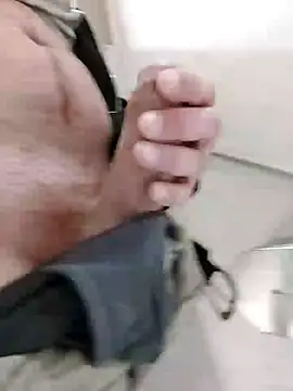 Snapshot of QcMisterv13 chatting on December 23, 2025, 1:27 am QcMisterv13 online show from December 23, 2025, 1:27 am