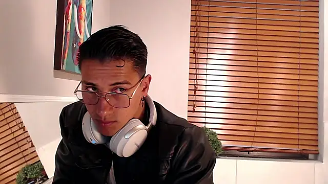 Andy Joy  online show from September 23, 2025, 11:39 am