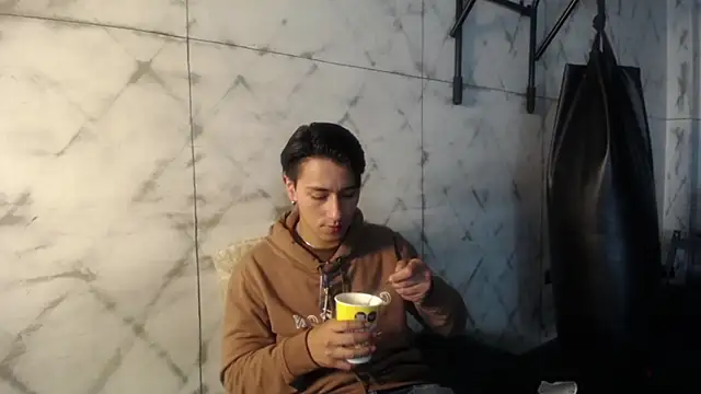 Andy Joy  online show from February 5, 2026, 10:33 am