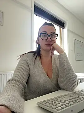 Miss Stassi online show from March 5, 2025, 10:00 am