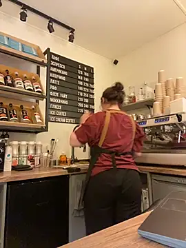 cinnabon  online show from September 30, 2025, 4:35 pm