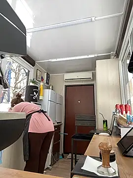 cinnabon  online show from February 24, 2025, 8:27 am