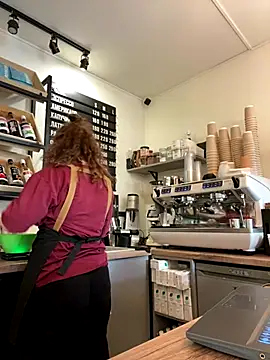 cinnabon  online show from September 25, 2025, 2:01 pm