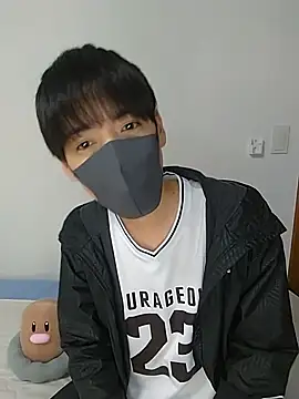 itsme LEON online show from March 10, 2025, 1:00 pm