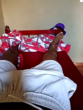 Douglas202424 online show from April 24, 2026, 6:21 pm