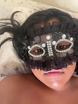 Snapshot of Bella_Luna18 chatting on February 10, 2026, 9:14 pm Bella Luna18 online show from February 10, 2026, 9:14 pm