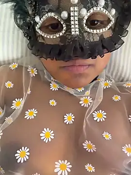 Snapshot of Bella_Luna18 chatting on January 8, 2026, 6:25 pm Bella Luna18 online show from January 8, 2026, 6:25 pm