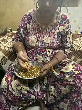 Tameesh sexy mistress online show from May 14, 2026, 4:15 pm