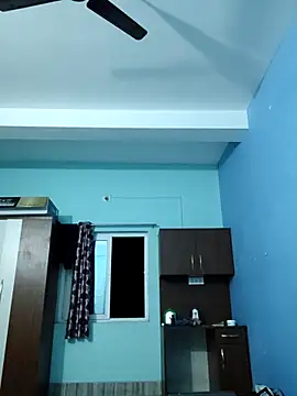 Ishan003 online show from November 1, 2025, 2:44 pm