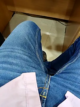 Snapshot of Ishan003 chatting on February 26, 2026, 1:49 am Ishan003 online show from February 26, 2026, 1:49 am