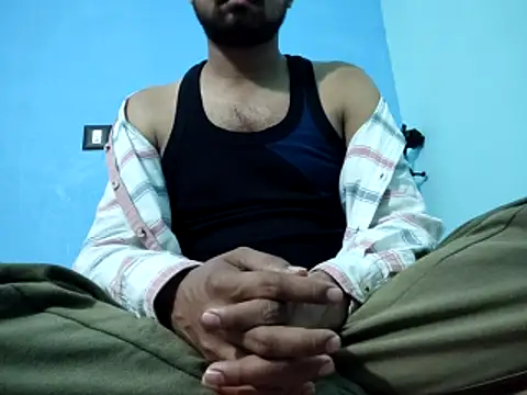 Snapshot of Ishan003 chatting on March 4, 2026, 4:26 pm Ishan003 online show from March 4, 2026, 4:26 pm