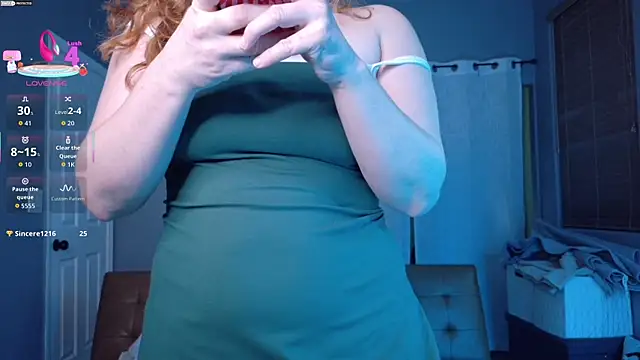 Scarlettredff online show from September 25, 2025, 4:07 am