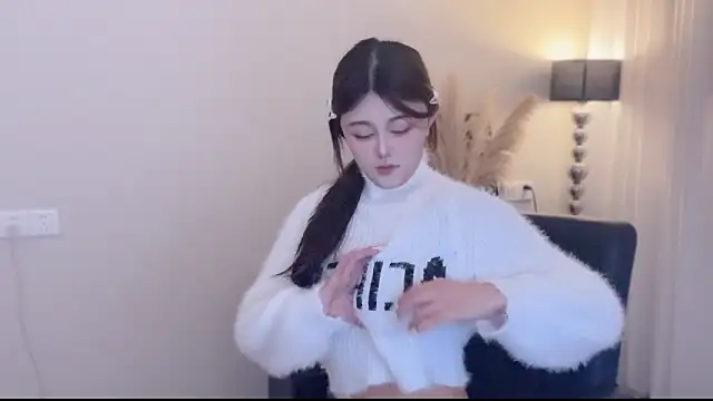 Strawberrybabyy1 online show from January 17, 2026, 5:27 pm