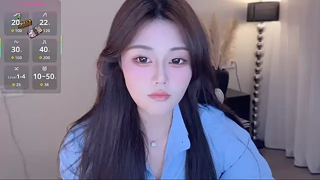 Strawberrybabyy1 online show from October 11, 2025, 3:24 pm