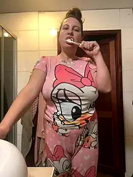 Yanacool007 online show from December 5, 2025, 9:52 am