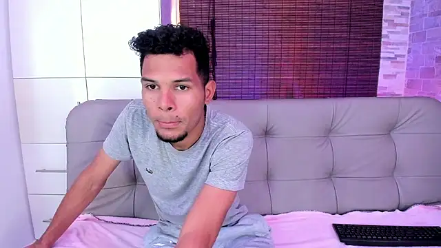 miaa lux online show from March 20, 2025, 7:04 pm