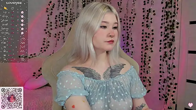 chillycharm online show from January 14, 2025, 12:54 am