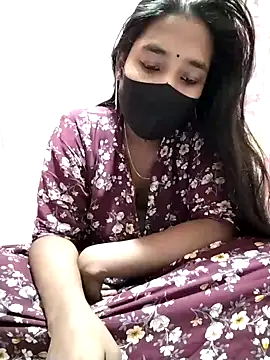 Snapshot of Etha-Moni chatting on December 8, 2024, 5:01 pm Etha-Moni online show from December 8, 2024, 5:01 pm