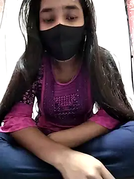 Snapshot of Etha-Moni chatting on December 2, 2024, 10:35 am Etha-Moni online show from December 2, 2024, 10:35 am