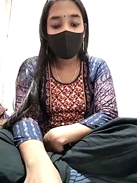 Snapshot of Etha-Moni chatting on December 4, 2024, 9:18 pm Etha-Moni online show from December 4, 2024, 9:18 pm