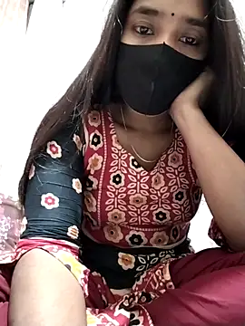 Snapshot of Etha-Moni chatting on February 4, 2025, 10:54 am Etha-Moni online show from February 4, 2025, 10:54 am