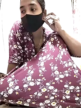 Snapshot of Etha-Moni chatting on December 7, 2024, 12:18 pm Etha-Moni online show from December 7, 2024, 12:18 pm