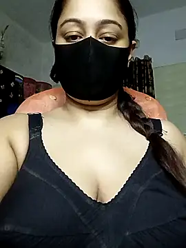 Snapshot of Etha-Moni chatting on September 13, 2025, 8:09 pm Etha-Moni online show from September 13, 2025, 8:09 pm