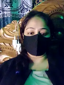 Snapshot of Etha-Moni chatting on January 6, 2026, 5:39 pm Etha-Moni online show from January 6, 2026, 5:39 pm