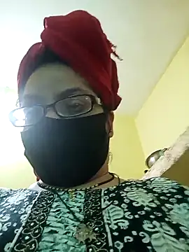 heenage online show from March 6, 2025, 7:58 am