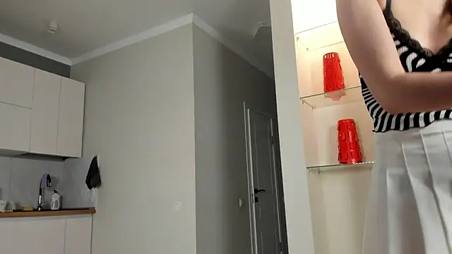 Emma Flin online show from September 15, 2025, 11:10 am