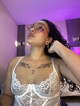 EMILYY FOXY online show from August 2, 2026, 7:11 pm