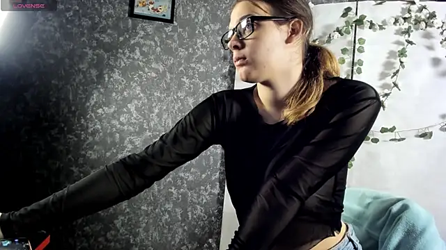 KIKI Krash online show from March 20, 2026, 10:27 am