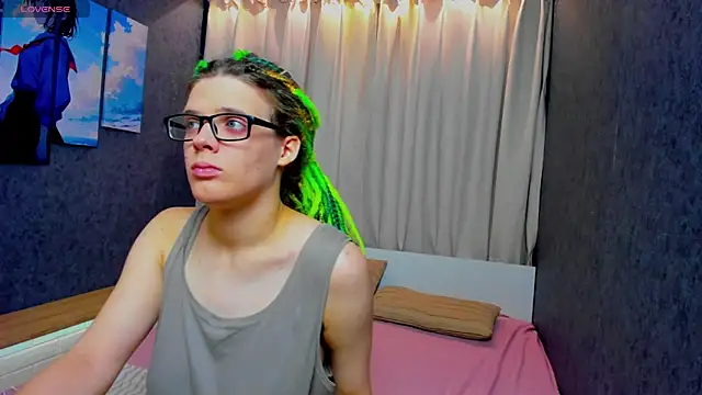 KIKI Krash online show from October 3, 2025, 10:06 am