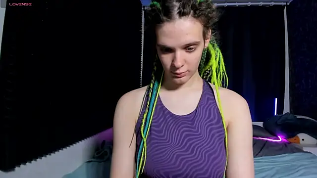 KIKI Krash online show from December 5, 2025, 10:03 am